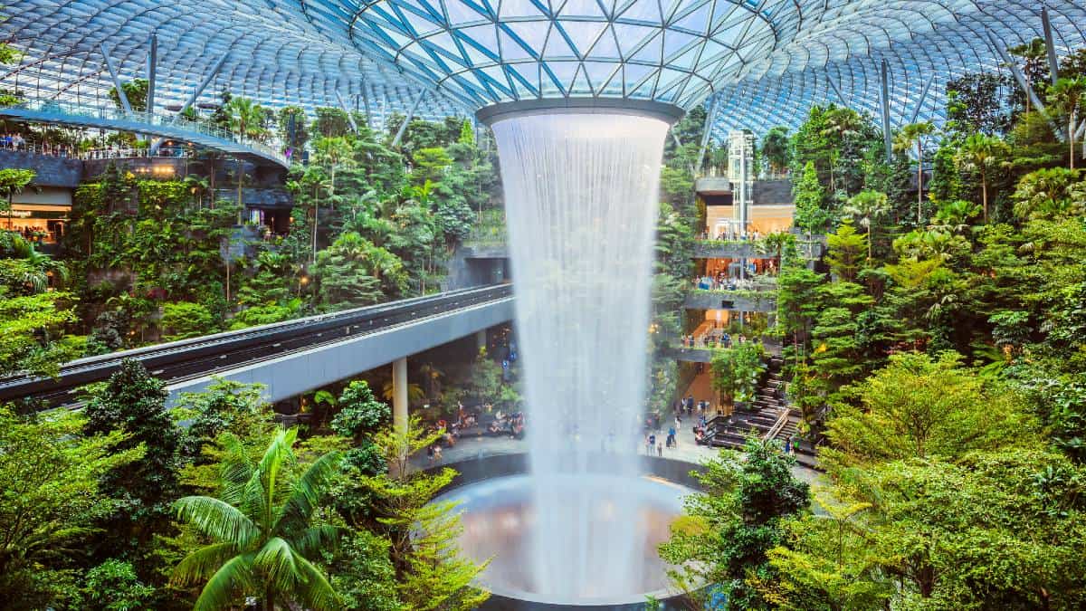 Rain Vortex aeroporto Singapore