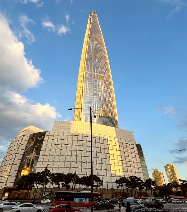 Il sesto grattacielo pià alto del mondo: Lotte World Tower