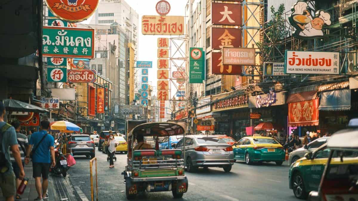 Le strade di Chinatown a Bangkok